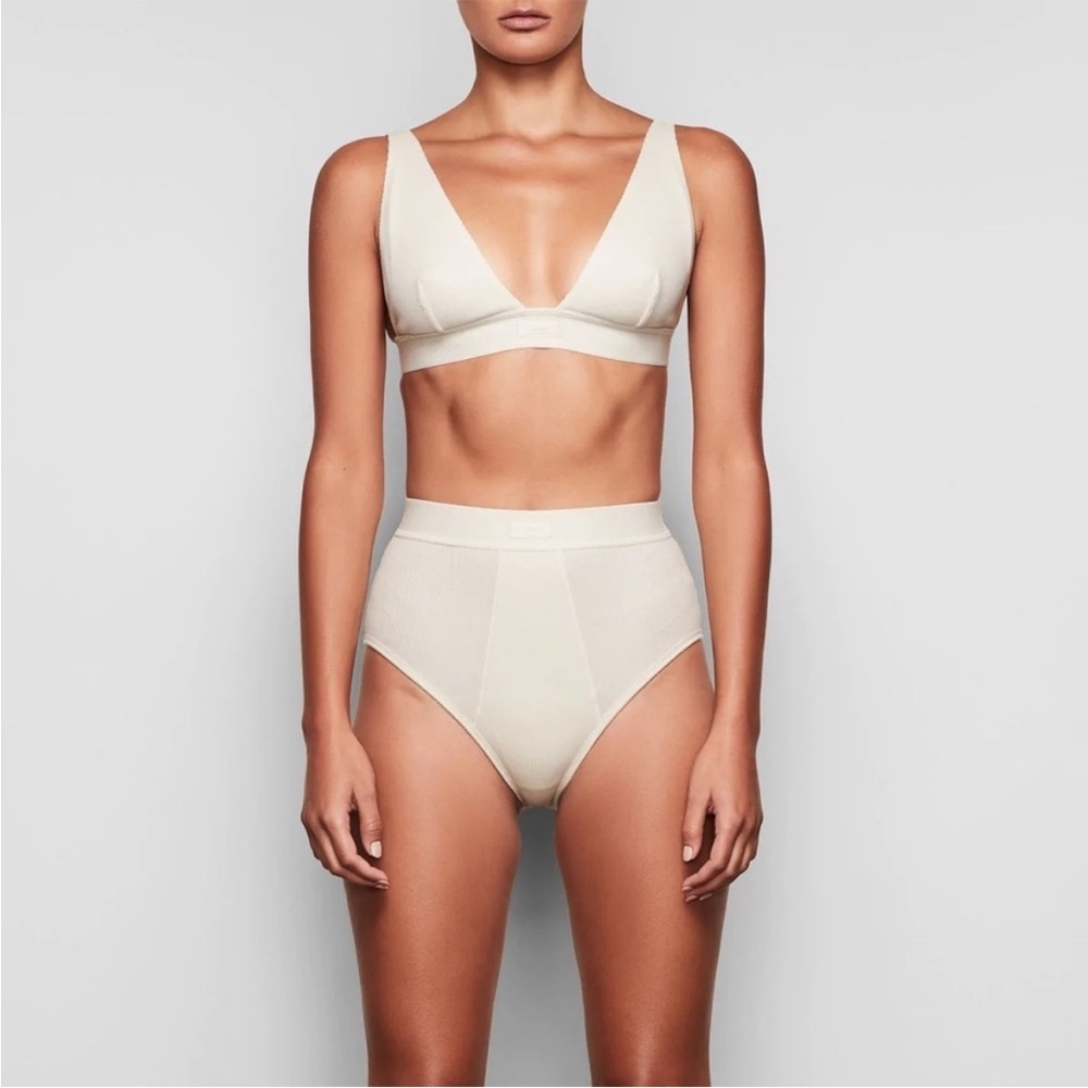 Skims Cotton Rib Plunge Bralette - Picture 2 of 6